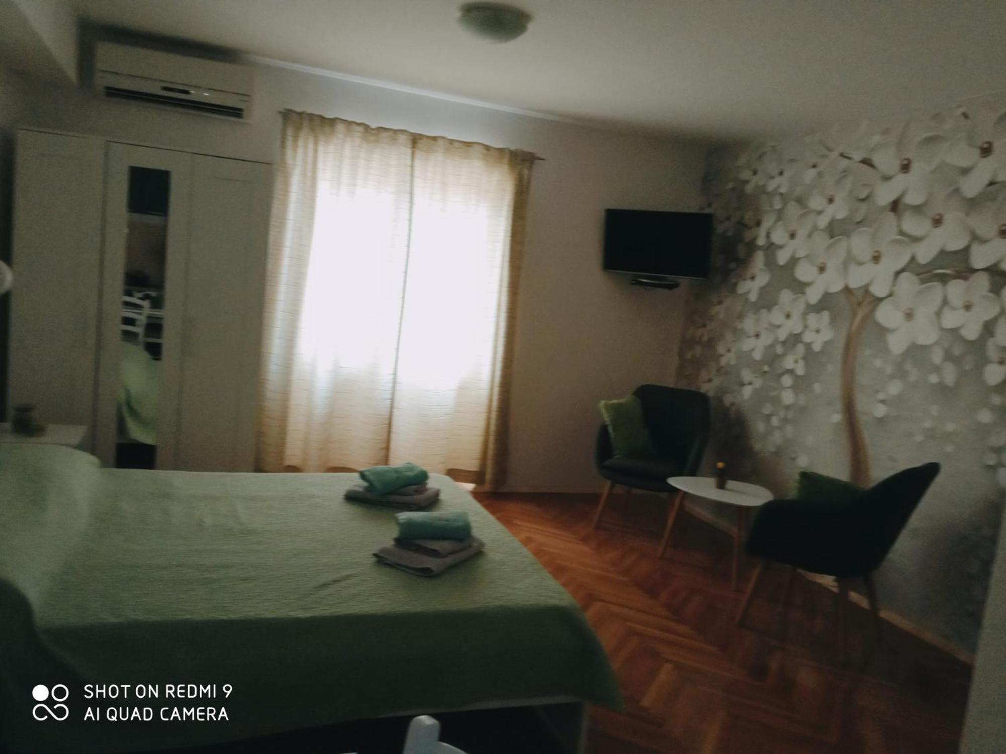 Studios Ana Mari Komiža Rum bild