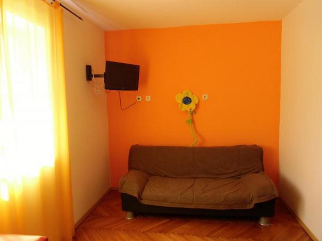 Studios Ana Mari Komiža Rum bild